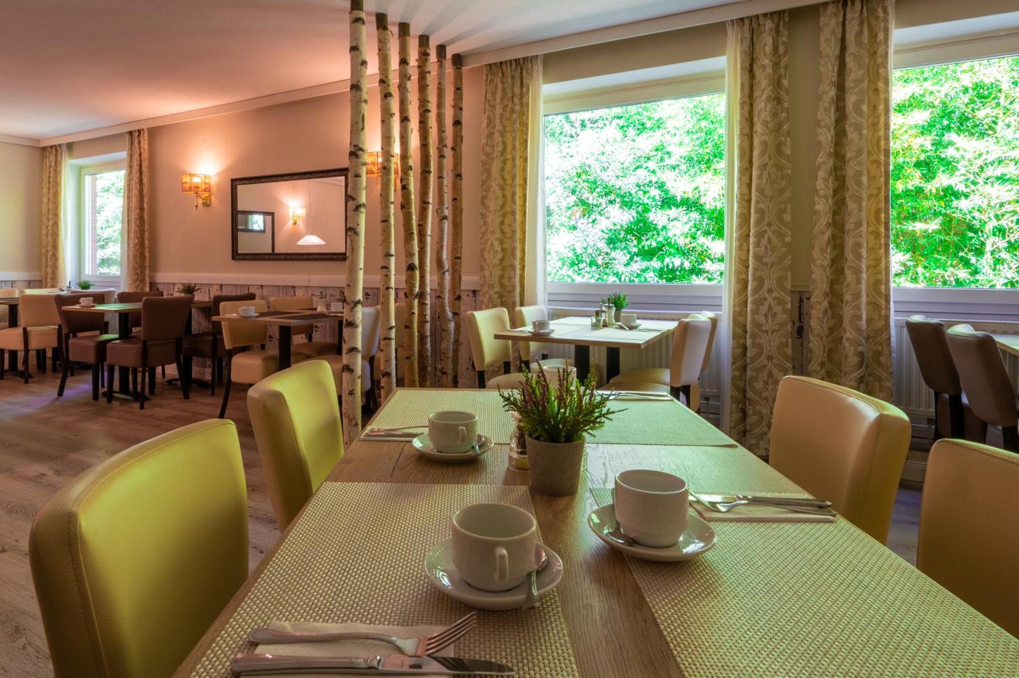 Hotel Waldkur Leer Eksteriør billede