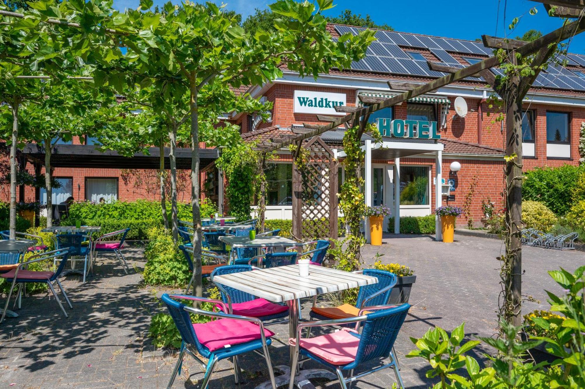 Hotel Waldkur Leer Eksteriør billede